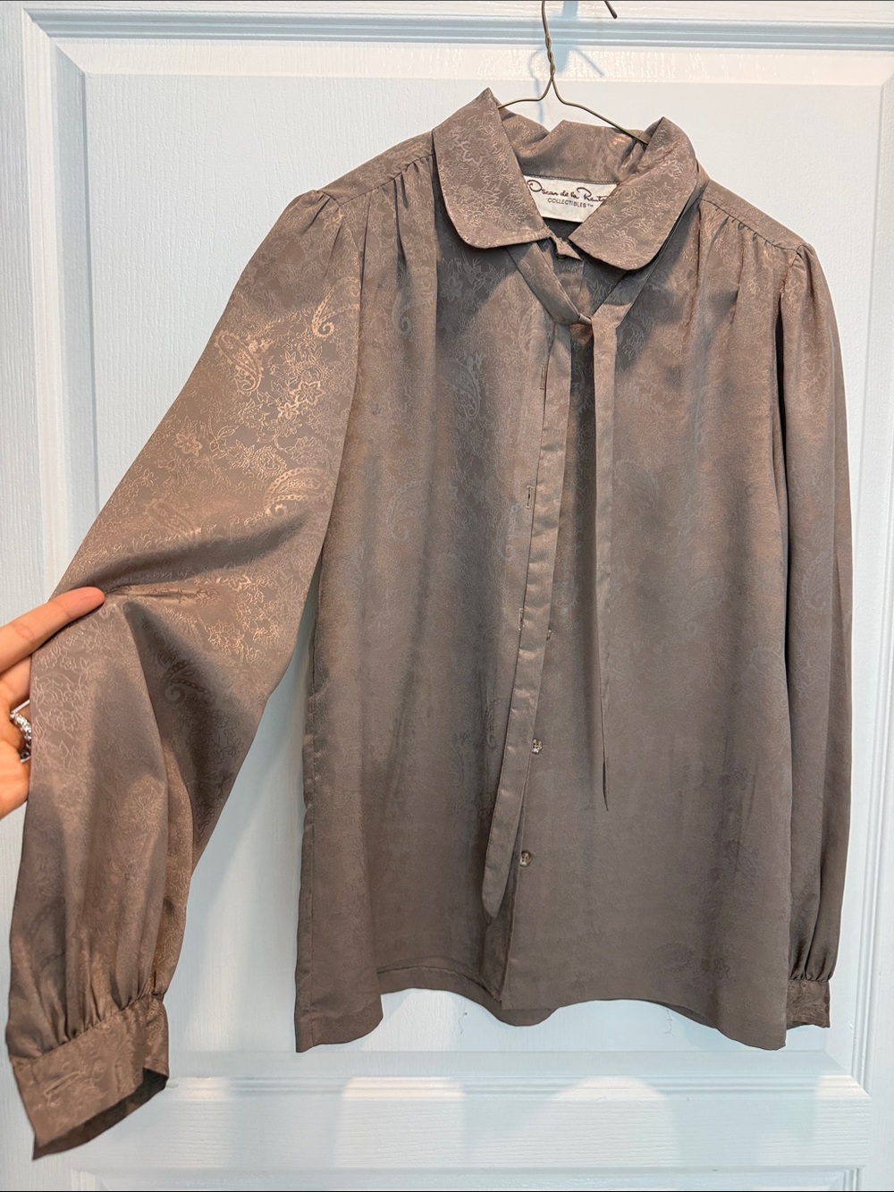 Vintage 80s Oscar de la Renta Taupe Greige Paisley Silky Tie-Neck Blouse 10/12